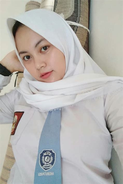 bokep viral jilbab|Ngentot Rebecca Siswi SMA Bandung viral Pakai Baju Jilbab。